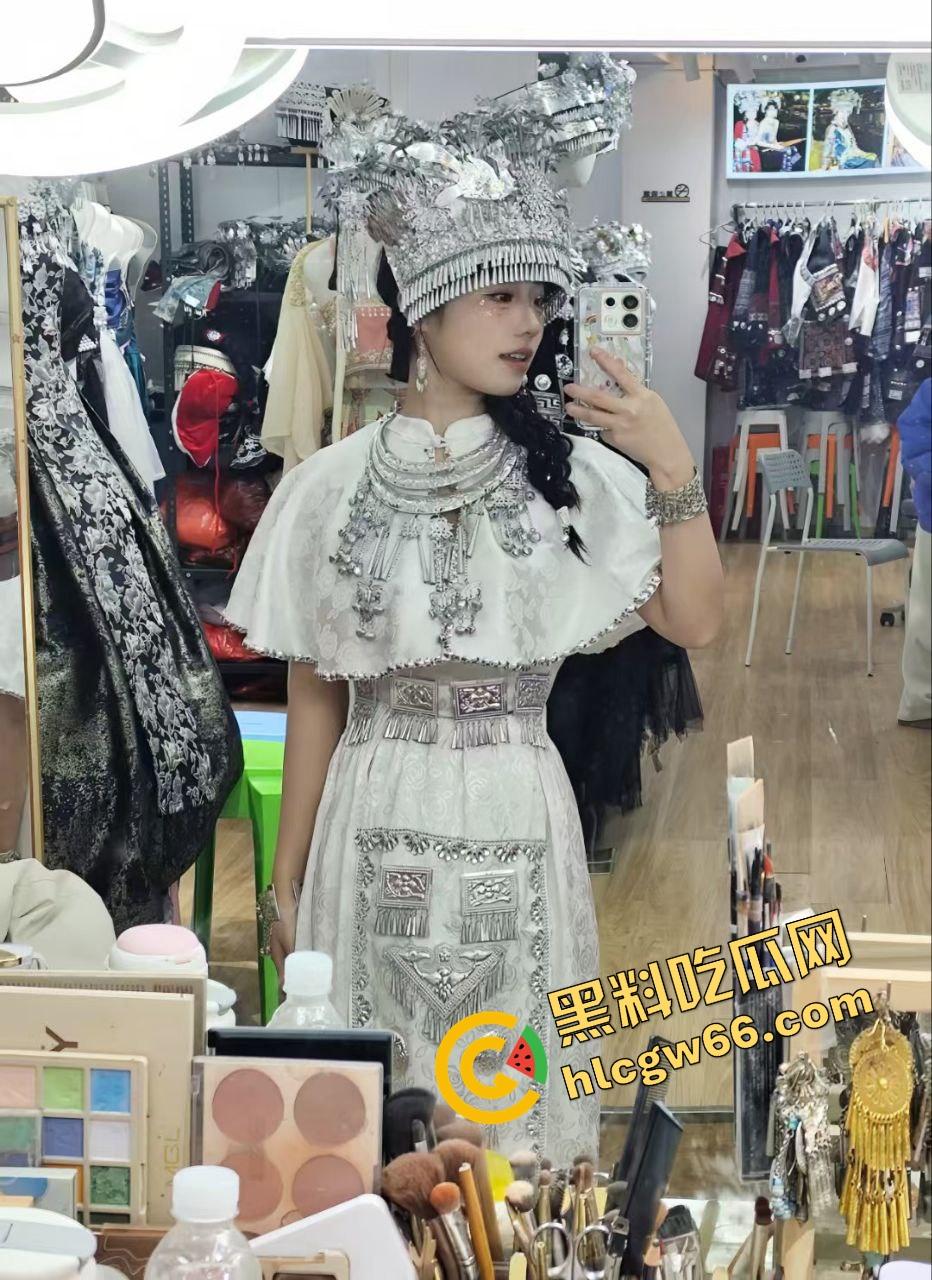 石家庄财力猛男专约嫩妹，大三倍体型压身爆操，小嫩逼撑得直抖腿，这谁看了不心疼又不硬！-5