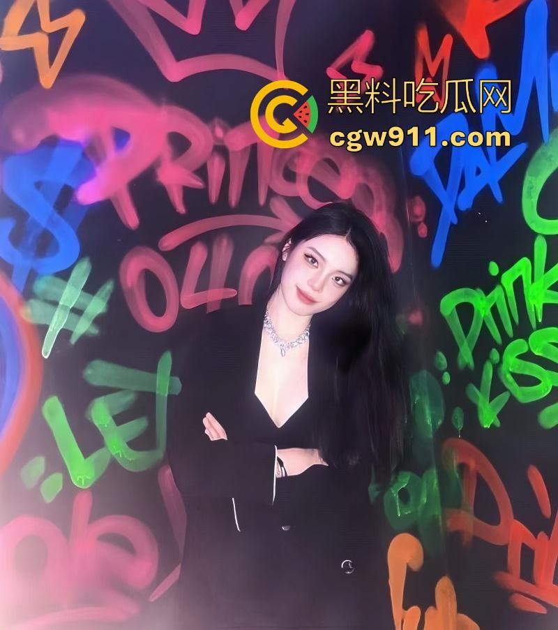 济南科技学大学情侣做爱视频流出，超高颜值极品身材小女友，情趣黑丝诱人，白嫩肥臀疯狂榨精，浪叫不断！