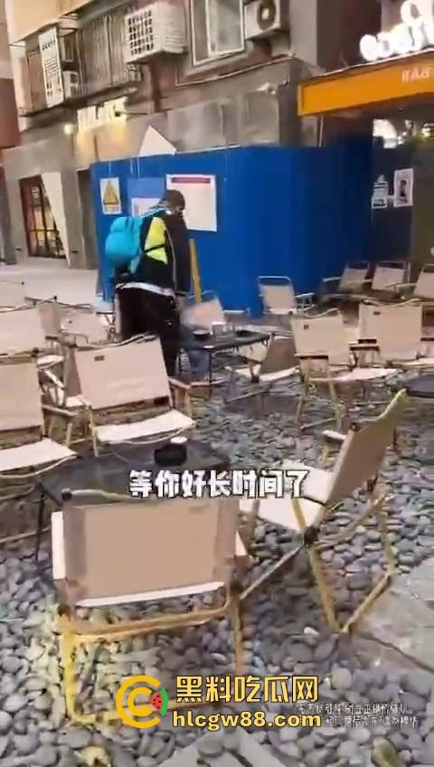 打入成都GAY圈，熊猪文化震碎三观，胖熊陪床8000块，花钱买个肉山压床？到底是什么口味？-10