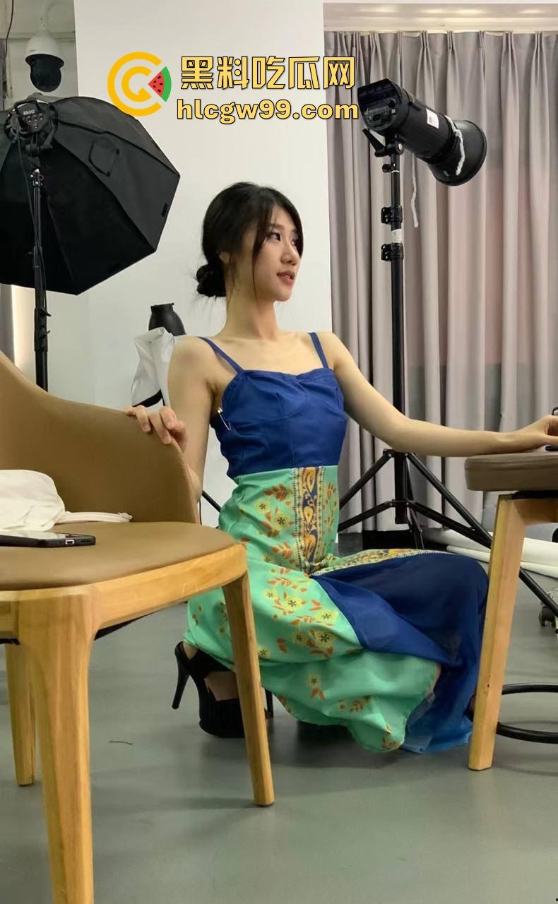 湖北民族舞蹈骚贱学生【顾御婷】极致反差到处酒店约炮，蒙眼激情做爱操逼淫荡神情！独家曝光！-3