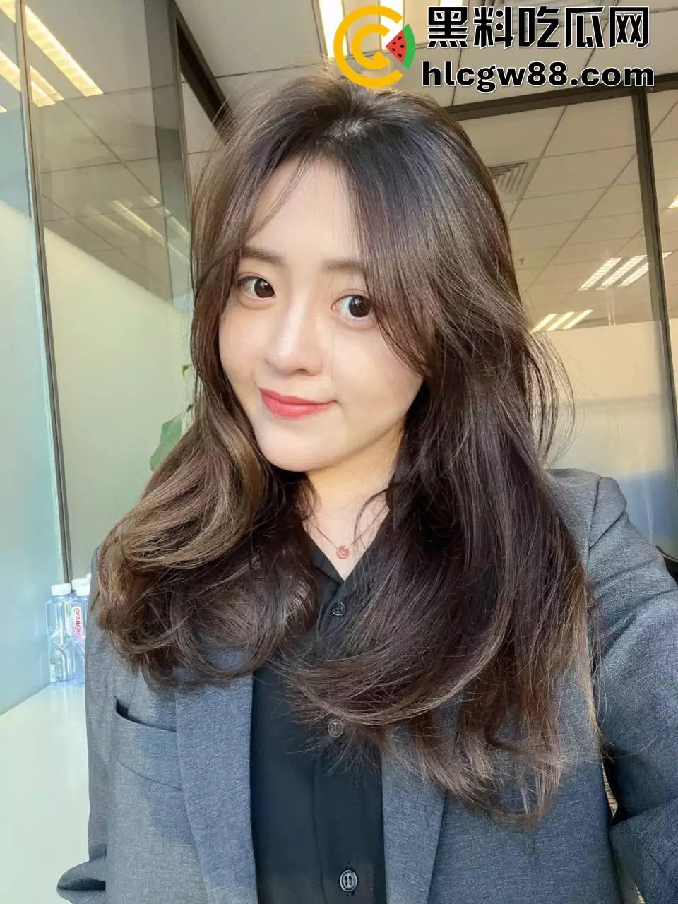 河北瓜友自曝极品前女友，粉嫩美鲍一手可握的大奶，床上会吃会叫骚得没边，如今成了谁的专属母狗？-1