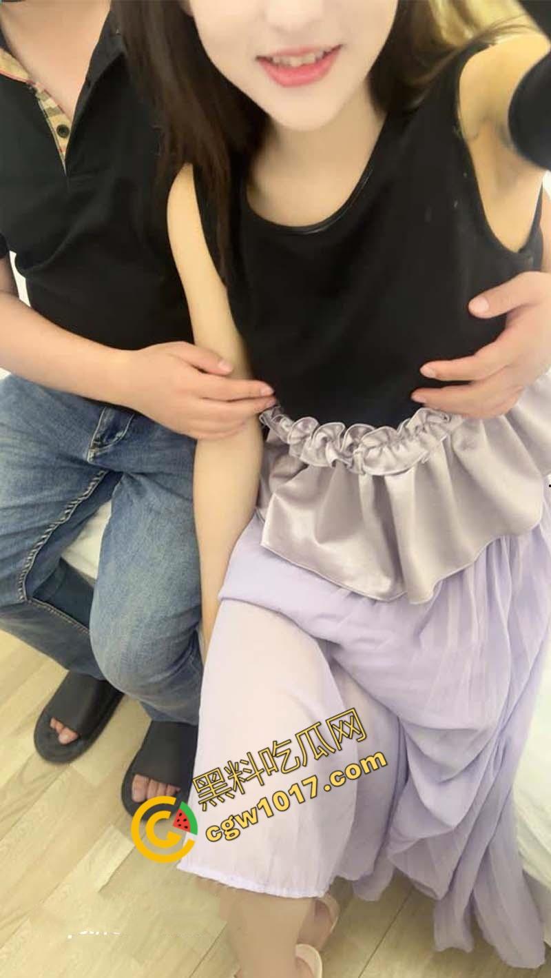 表哥和我一起享受美丽表妹的诱人肉体：狂野三人行，她的娇喘和酥软身躯让人疯狂，双重攻势令她欲仙欲死-9