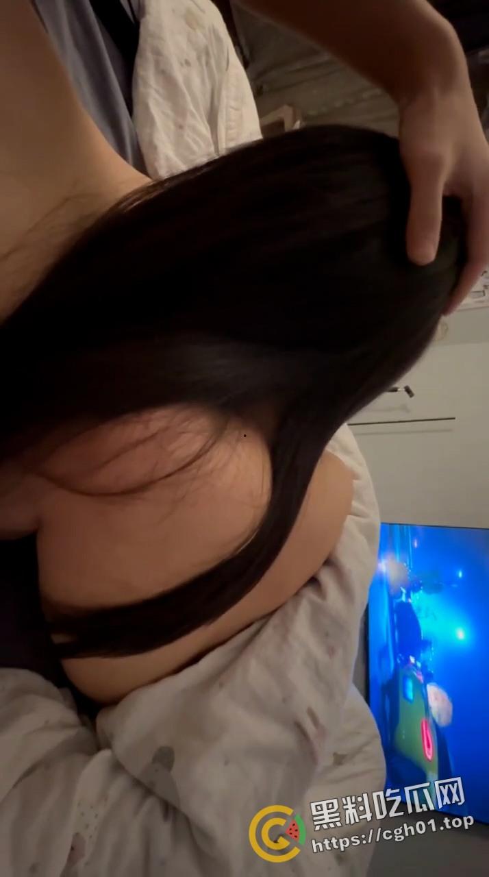 瓜友投稿!东莞附近的人约炮约到学生妹 带着书包作业出来打炮 美乳粉嫩的不像话-4