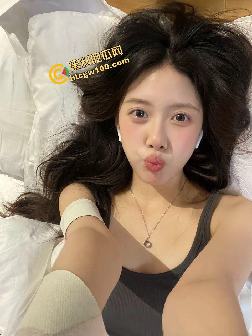 四川文理学院下海眼镜妹【宋书铃】兼职约炮大哥，后入直插塞满爆菊！独家曝光流出！