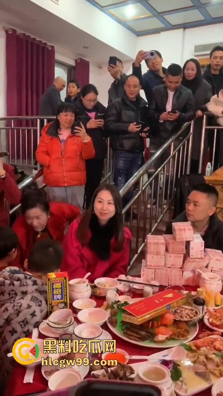 福建长乐豪横彩礼!弟弟结婚,姐姐姐夫随手见面礼138万带一套房,这样的亲戚给我来一打!-4