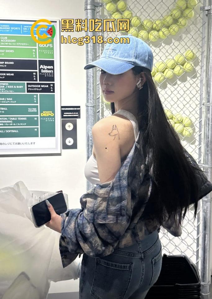 单眼皮小黄豆惨遭助理『芮芮iris』阴间操作,背后接单爆陪睡视频,网红圈再出新大瓜!-14