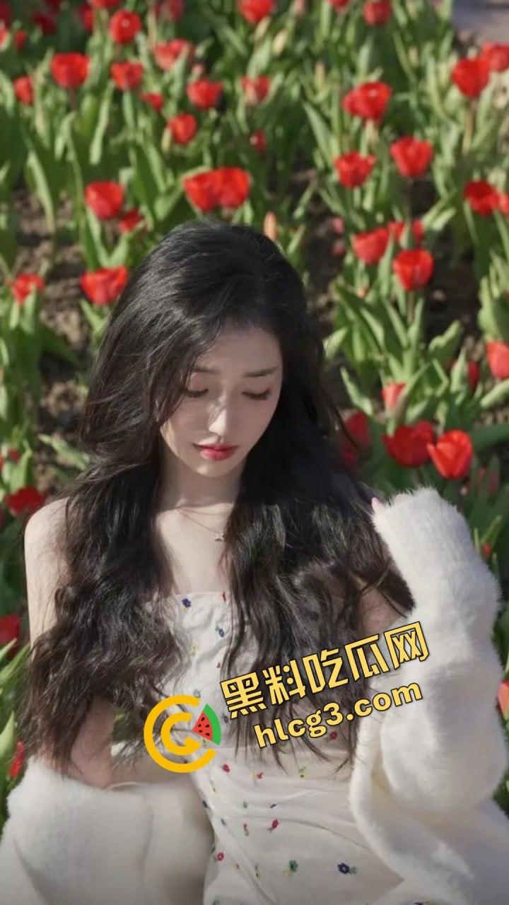 抖音爆红空姐『白天翱翔蓝天，夜晚专宠大哥』，私密视频，线下真实激情，双重身份被曝光！-12