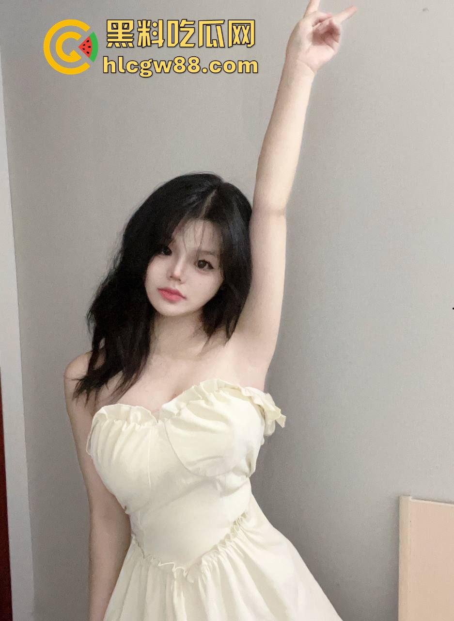 珠海艺术职业学院【杨婷婷】与金主裸拍视频被曝光 极品巨乳抠逼自慰 很有撸点!-2