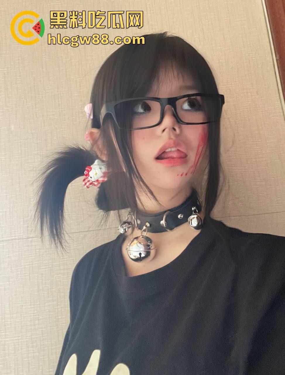 珠海艺术职业学院【杨婷婷】与金主裸拍视频被曝光 极品巨乳抠逼自慰 很有撸点!-3