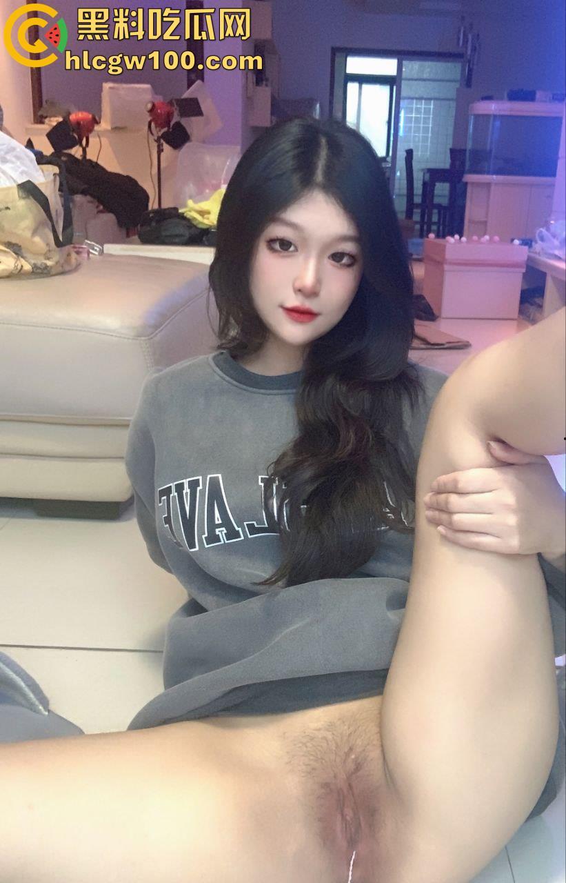 推特女菩萨【桃谷若姬子】露脸反差唯美COS，洛丽塔搭配白丝黑丝，展示粉嫩鲍鱼-20