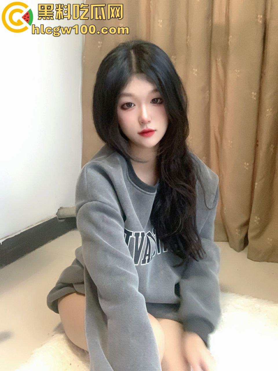 推特女菩萨【桃谷若姬子】露脸反差唯美COS，洛丽塔搭配白丝黑丝，展示粉嫩鲍鱼-37