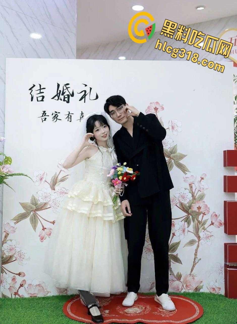 江苏清纯新娘【周旋】，结婚前晚的单身派对玩情趣婚纱，与前男友最后一次无套深入交流 !