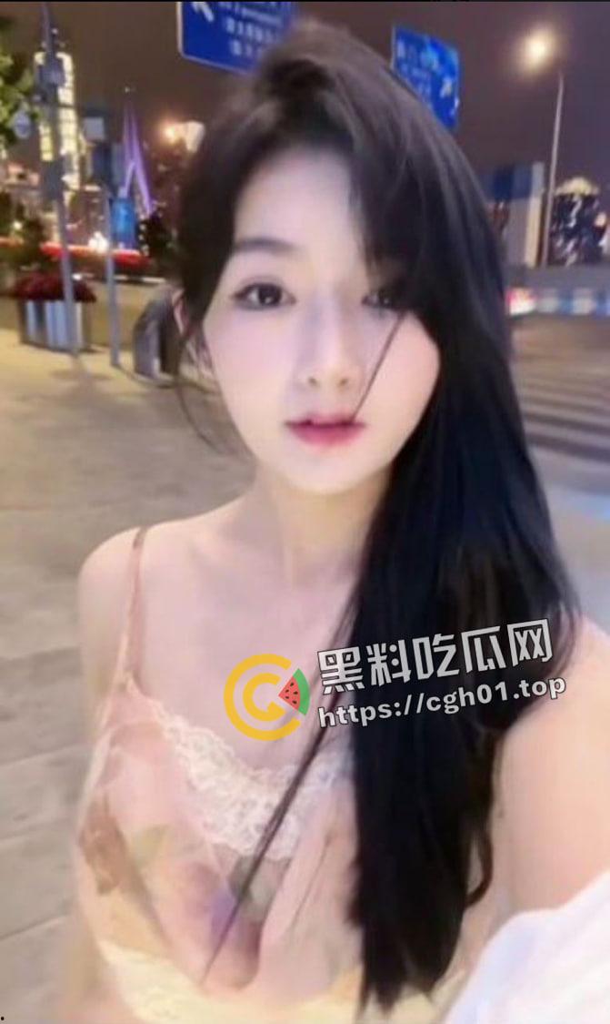 标题 秀人网【谭小灵】付费流出 茶室迷情 高颜值极品美乳 小吊带三点微露 小穴煮茶 越煮越香啊-1