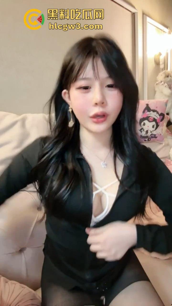 猫都有逼舔 舔逼的猫爽到飞起，而你我的朋友撸管到手发酸 猫能吃腥我们只能吃土，这也太操蛋了吧！