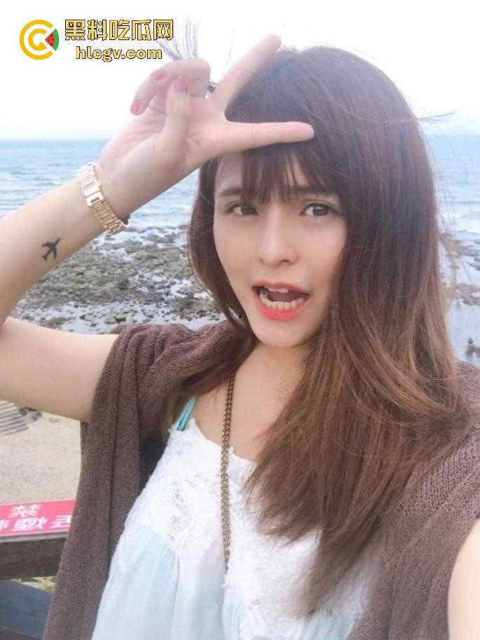 西安大学【何师师】被渣男曝光啪啪视频!享受完竟还泄露私密,渣男行为真让人愤怒-3