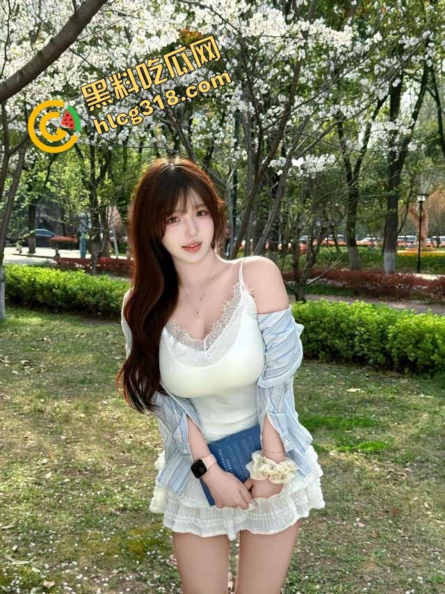 江苏泰迪王又开冲了，一天操四次小母狗没一个顶得住，几个00后炮友姿势全用上还是撑不过十分钟！-7