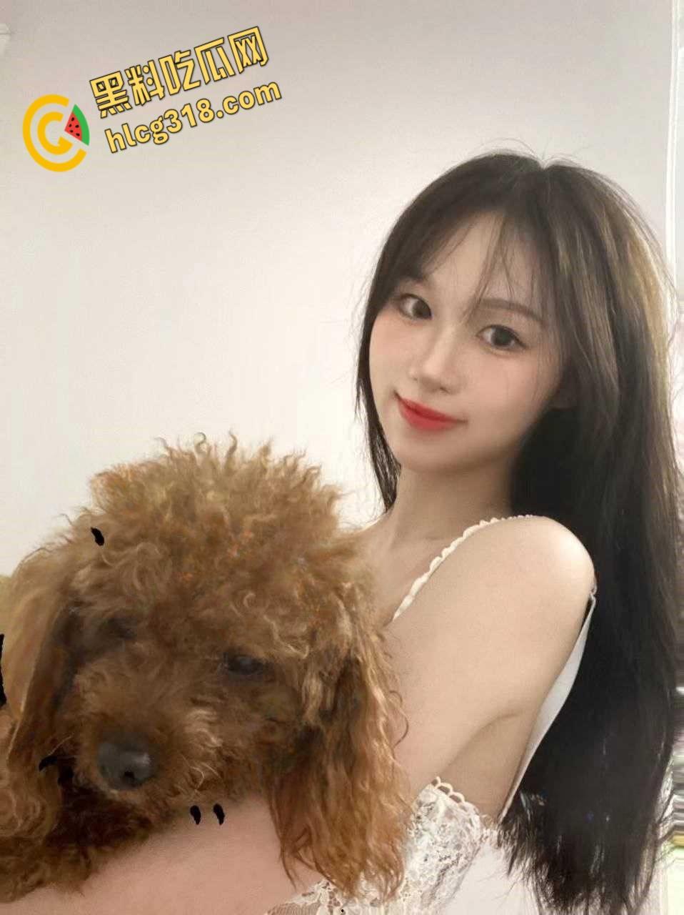 高颜值大学骚女口活绝，舌头缠绕深喉，舔得腿软，精液容器就是一条小母狗！-1