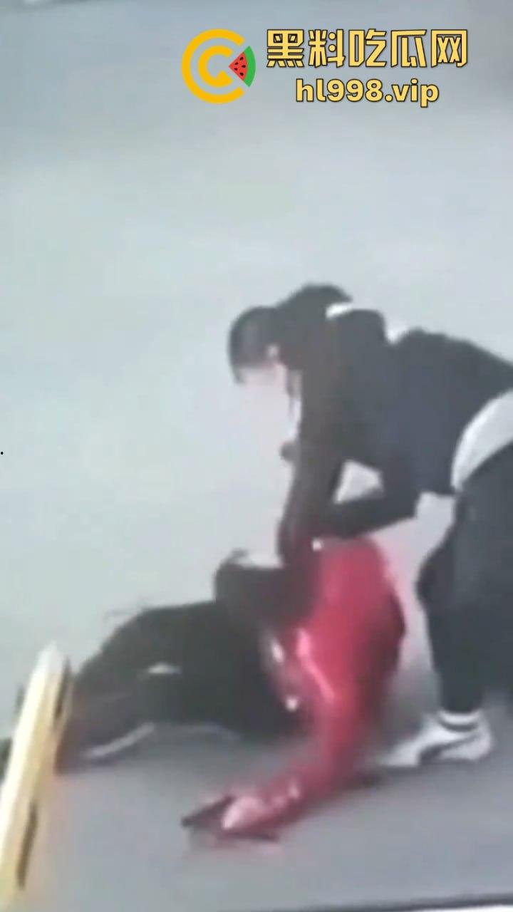 吉林初二男生被同学霸凌 父亲持刀怒杀校霸 太血腥但太爽了！-7