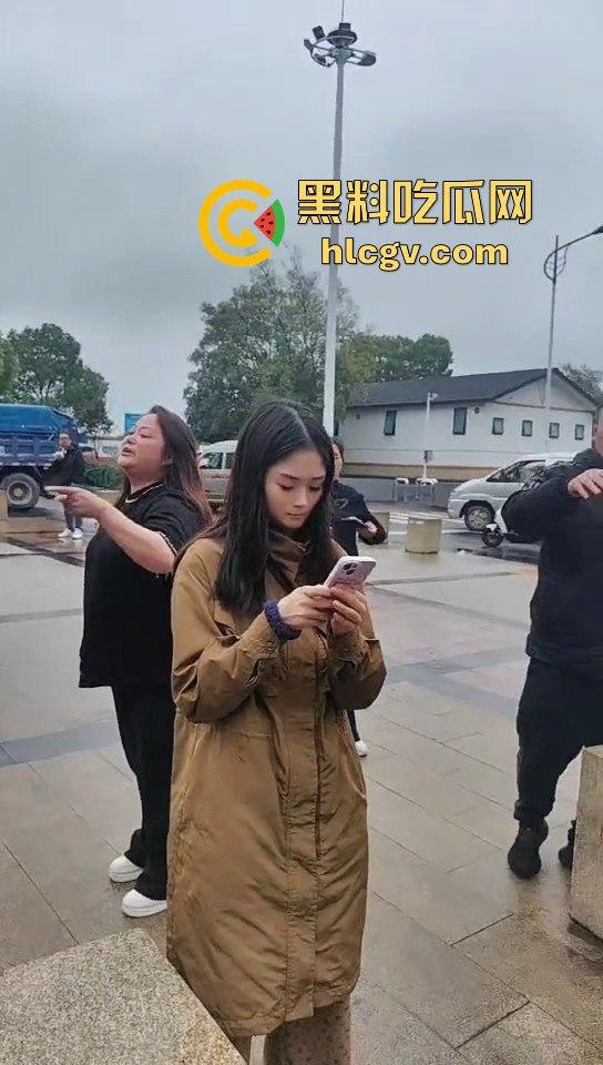 苏州张家港双山岛事件引发争议！四个小孩溺水，父母不救只等救援，网友怒批：自己孩子都不管？-11