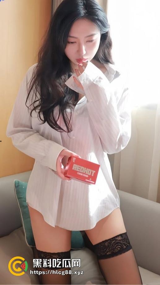 艺术书法系【黎老师】视频流出，知性女教师变反差母狗，女仆装吃鸡挨操，大奶翘臀骚炸天！-7