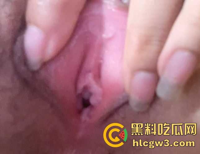 江西理工大学南昌校区反差骚货【孙思芸】 清纯脸皮下藏着小母狗灵魂拍裸照勾学长,被玩成肉便器视频曝光!-5