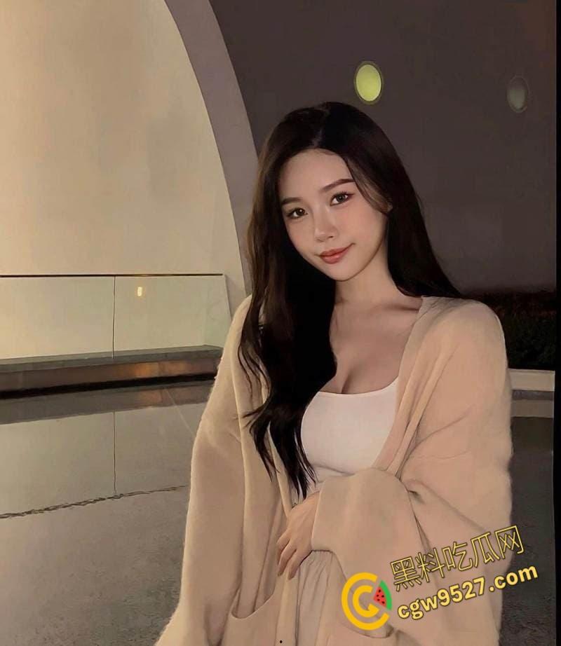 极品嫩妹【童雅乐】害羞了不给拍,但是主动撩骚摸屌可不是这样的,挡脸口交超刺激,越害羞就越兴奋 !-4