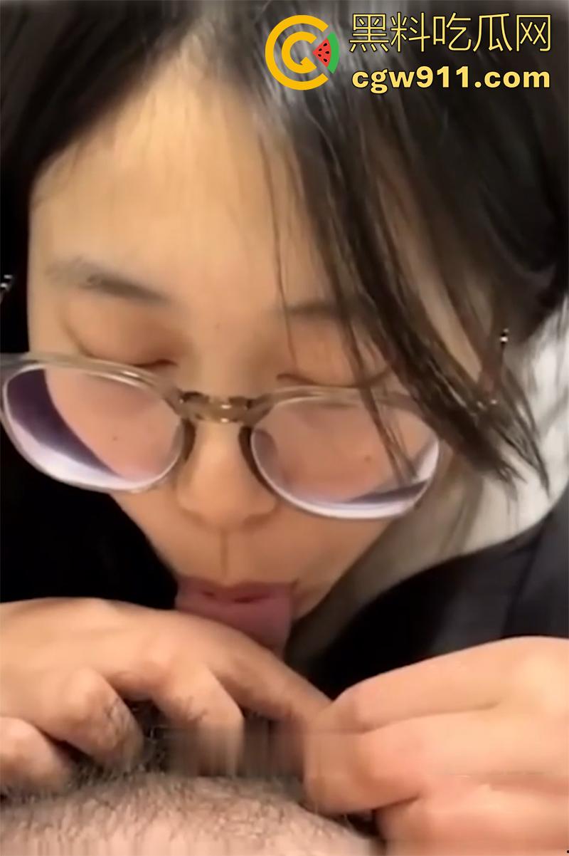 沈阳理工大学【刘欣】清纯学生妹，被富二代包养调教，私密自拍泄露，绝美脸蛋配魔鬼身材，让人欲罢不能！-6