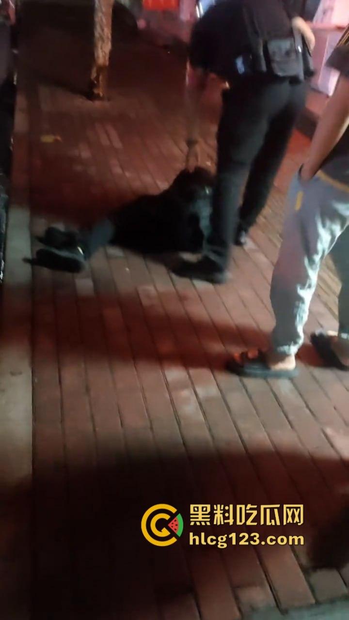 胆肥！诸暨一民警出勤时被男子打倒抽搐 伤势严重-7