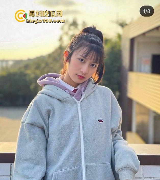 台湾工商学院大一学妹【蒋瑶】大量淫照视频流出,勾搭网友的淫荡小母狗,推荐校园系列!!-2