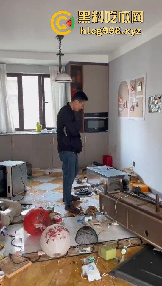 山东济宁家暴男出轨还砸家！吵架上头砸得天翻地覆，自己绿了还狂发脾气！-2