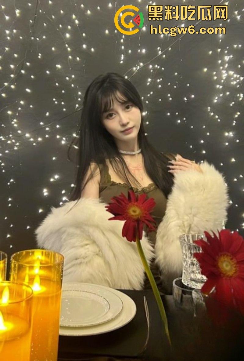 重庆渝北富豪【阿伦】8万包东方航空空姐 高挑美艳空姐酒店翘臀主动抽插 丝袜美腿勾魂摄魄！-6