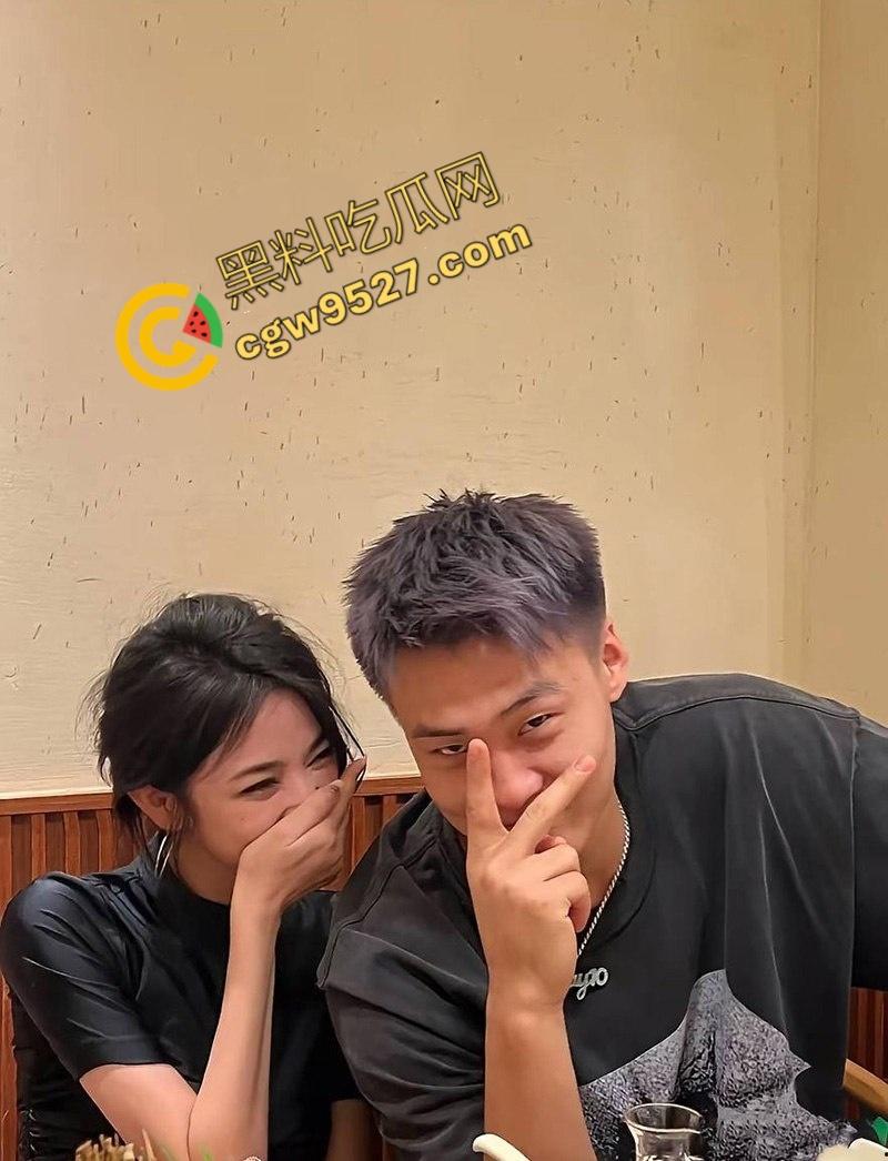 抖音女网红【Yuri睿哥】网上哭诉男友【陈观宇】出轨,不仅在自己床上乱搞,还拍摄大量做爱视频-4