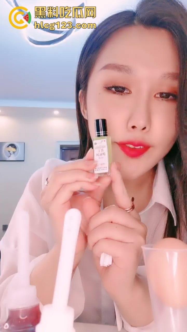 很顶！【半糖主播尼尼子】最新高价定制私拍 精液灌肠 道具插逼 潮喷女神-4