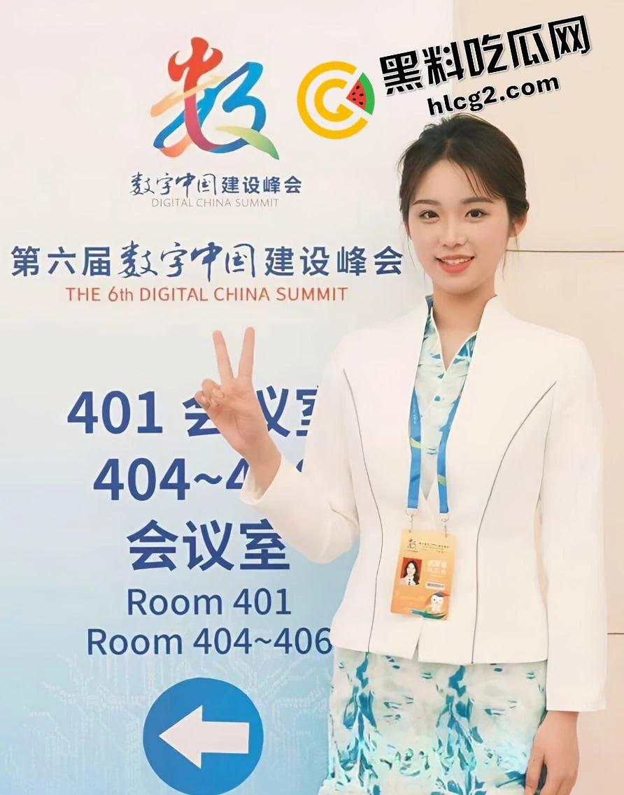 抖音福建师范大学顶级骚贱母狗『林芯卉』跑到男友宿舍做爱 洗澡裸拍私密视频泄密流出！-2