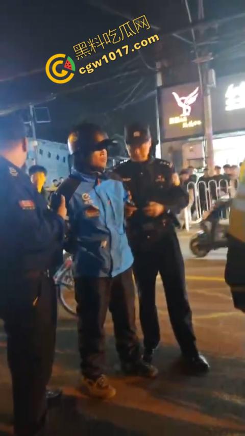 通州暴力事件震惊全城，饿了么专送外卖员突然发难，残忍刺客眼睛，现场混乱，令人毛骨悚然！-9