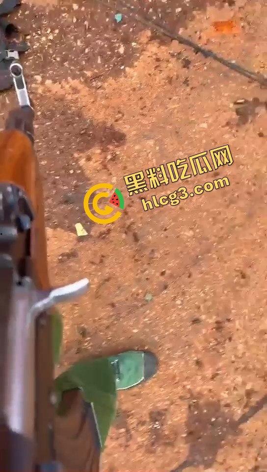 缅甸内战升级！路边尸横遍野，惨状曝光让人不寒而栗！-8