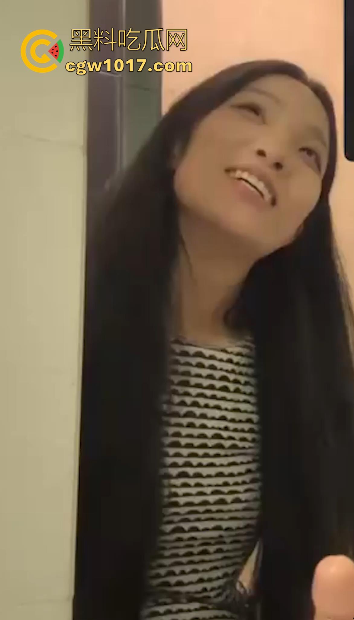 天津骚女【邵子畅】装欧洲女留哄骗富哥，天天约炮只为遇到哪个肯为她花钱的大冤种，骚逼早已雀黑无比！-9