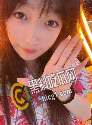 刚上大一的新生学妹 被拿下 小穴和奶子都发育的不错 特别是那诱人的奶子 床上还犹如母狗般主动!-2