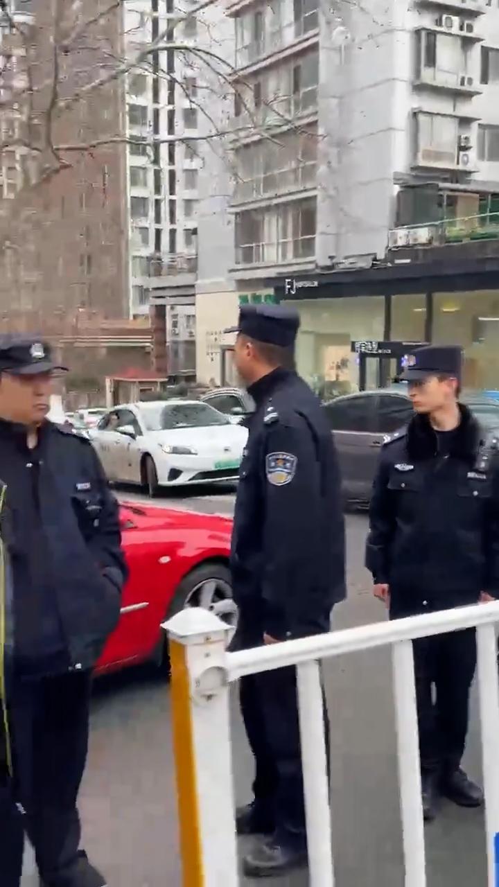 全网封禁!青岛北海违规圈地 领导威胁市民要将其活埋 被封禁视频流出-1