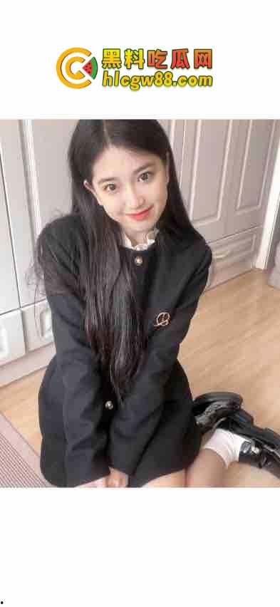 不懂就问，舍友开门就操女友，是憋疯了不管不顾，还是故意让我旁观刺激他们的变态癖好？-2