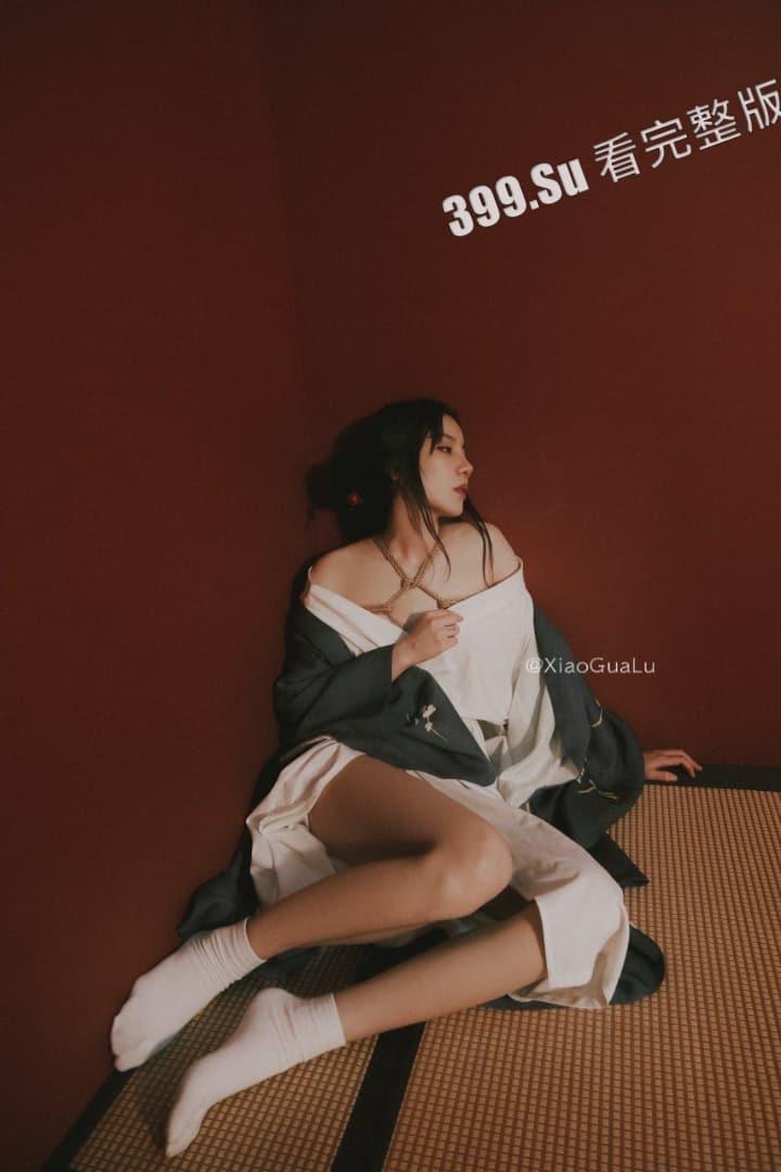 推特 极品高颜值福利姬 #瓜陆  美图和视频几乎没区别 质量属实没得说  线下过夜才1800？（精选42P+20v小合集）-22