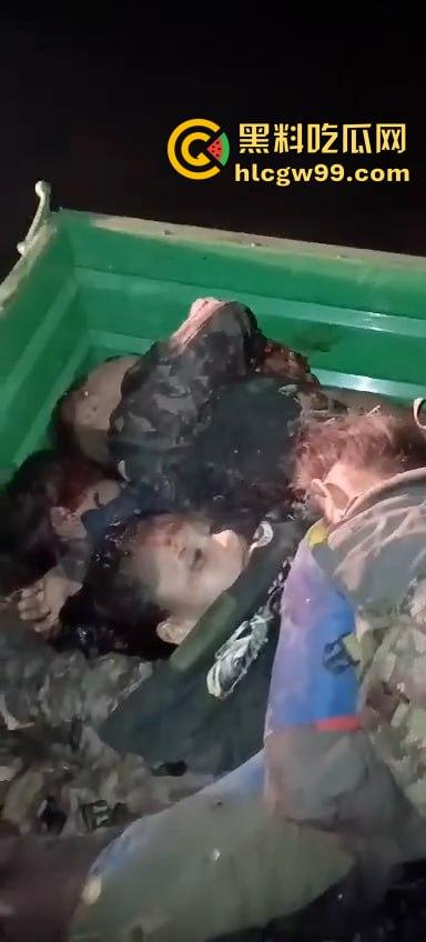 哥伦比亚武装冲突,现场死伤无数遍地尸体, 上万人流离失所!总统宣布: 进入紧急状态!-8