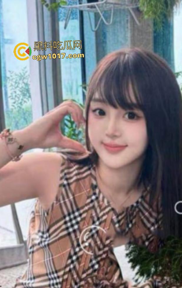 河北女大学生【林雪瑶】女神沉沦传教士,翘臀指交湿逼后男友压床狂操,双腿夹紧高潮颤抖,颜射糊满俏脸!-1