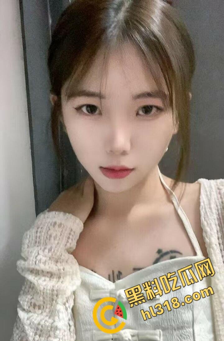 海口经济学院【王仙静】，上学约炮隔壁学校和老男人做爱，海口澄迈县众所周知骚鸡，母狗属性拉满！-3