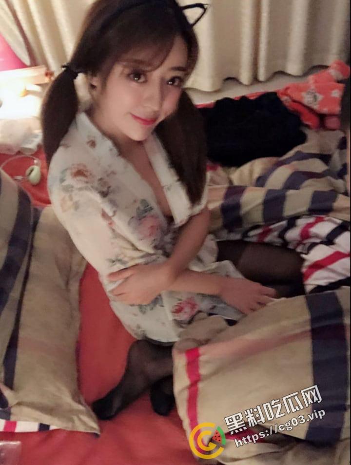 沧州 高颜值反差婊【金诗媛】与男友全套性爱自拍视图流出 细腰美臀 吃鸡内射 完美露脸-10