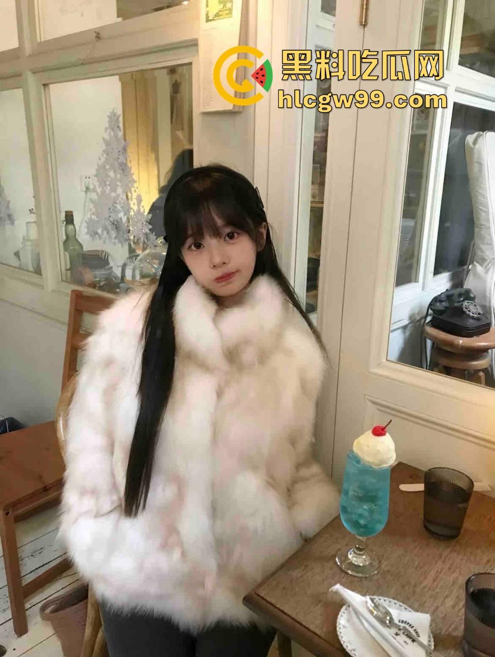 猎奇福利，巨乳少女直播打乳钉，又白又大又圆大白奶被钢针穿透，巨乳被钢针刺穿全程不喊痛，画面让人上头！-1