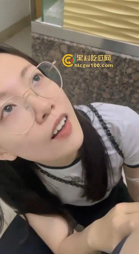 河南省驻马店医院反差护士【吴新园】口交取精保存，最新一弹1小时36分资源爆出，内容引入眼球！！-38