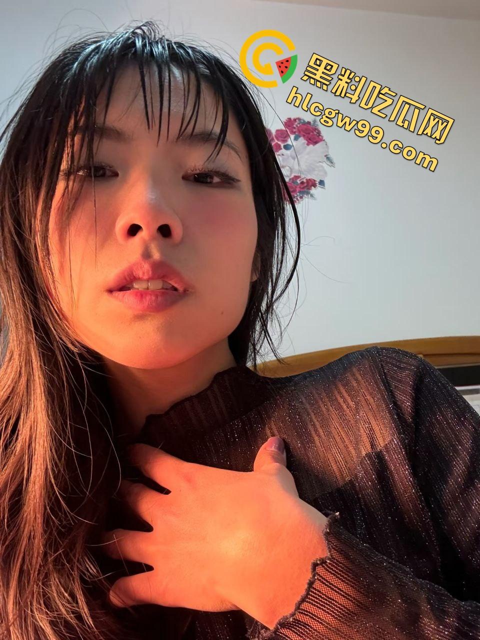 湖南长沙受虐倾向骚母狗【何瑶】浴室调教金主暴力冲水，小便淋头深喉口爆！独家曝光流出！-1