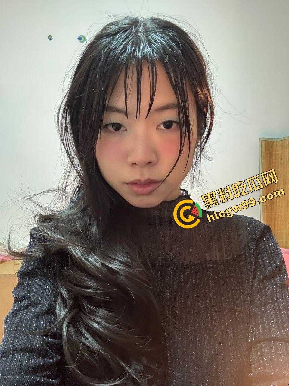 湖南长沙受虐倾向骚母狗【何瑶】浴室调教金主暴力冲水，小便淋头深喉口爆！独家曝光流出！-3