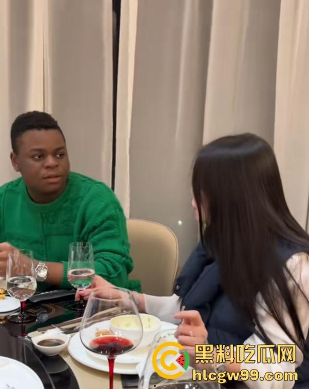 战狼2爆火的卖黄碟【小黑】疑似转行干网黄,网络带货卖伟哥,约女神做爱亲自证实伟哥效果,吴京知道嘛?-4